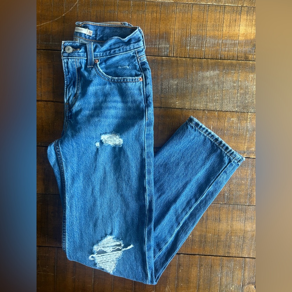 LEVIS Low Pro Straight Distressed Jeans‎ 23 x 30